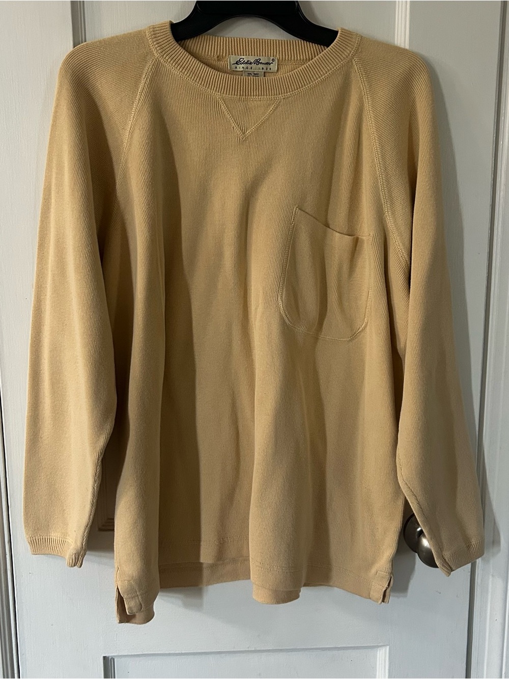 Vintage 100% cotton Eddie Bauer Beige Pocket Crewneck Sweatshirt